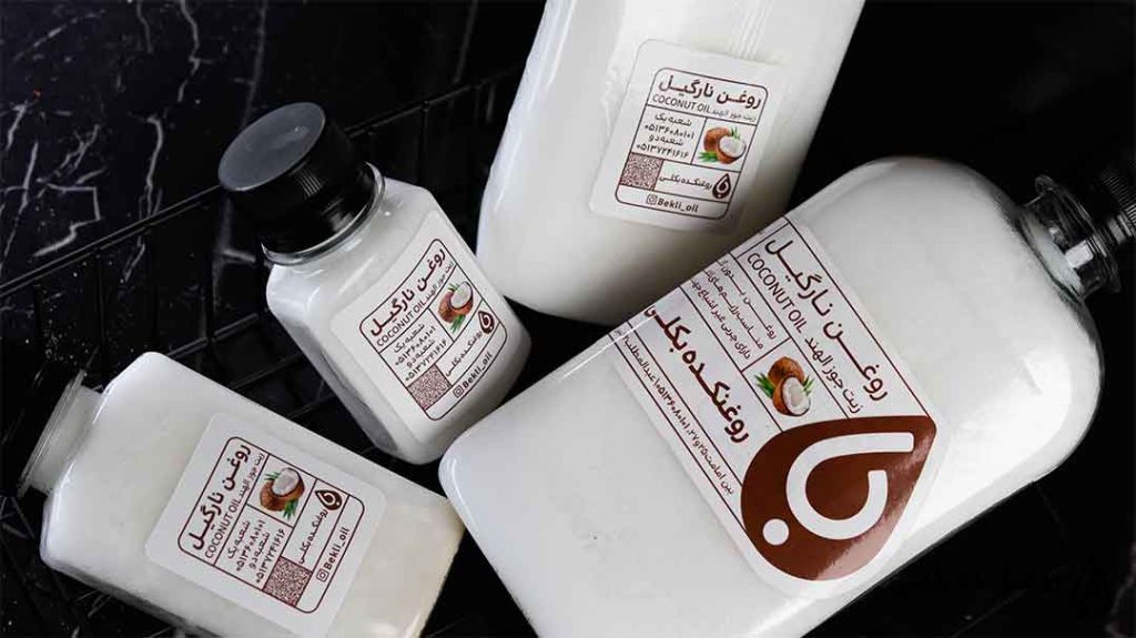 چهار شیشه حاوی روغن نارگیل