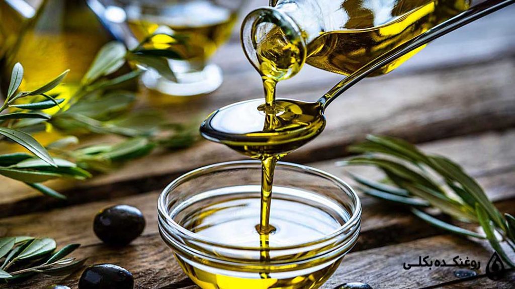 روغن زیتون در ظرف