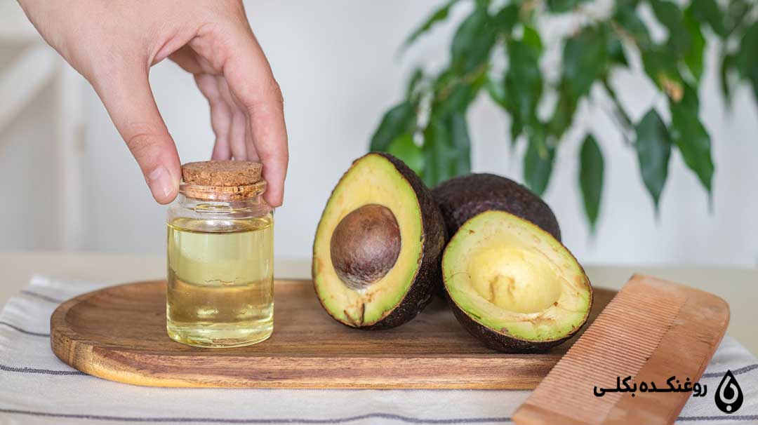 یک شییشه روغن آووکادو
